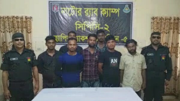 ৬২ কেজি গাঁজাসহ ৮ মাদক ব্যবসায়ীকে আটক করেছে র‌্যাব