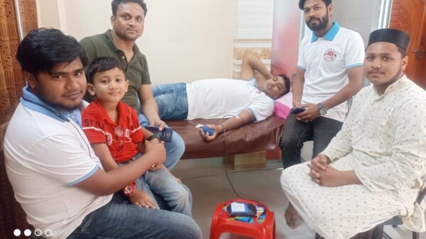 অর্ধশতবার স্বেচ্ছায় রক্তদান করেছেন শহরের মুনিরুল