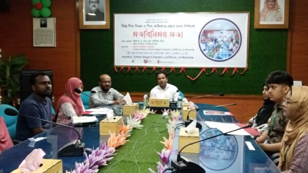 জেলা প্রশাসনের সাথে শিশুদের মতবিনিময়