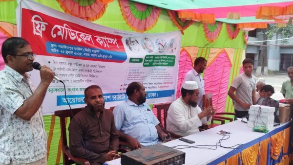 শিবগঞ্জের সত্রাজিতপুরে ফ্রী মেডিকেল ক্যাম্প