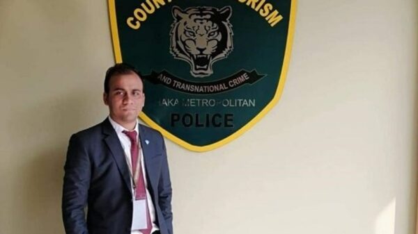 দুদক কর্মকর্তা শরীফ উদ্দিনের চাকরি ফেরত দিতে হাইকোর্টের নির্দেশ