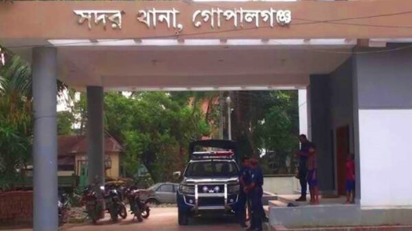 গোপালগঞ্জে ৪ শতাধিক নারী-পুরুষ গ্রেফতার