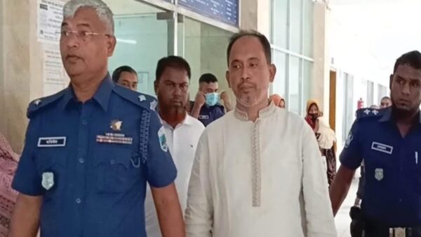 চাঁপাইনবাবগঞ্জে সাবেক এসপি আসাদুজ্জামান ২ দিনের রিমান্ডে
