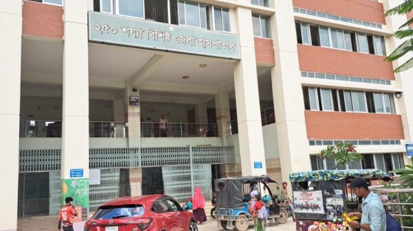 চাঁপাইনবাবগঞ্জ জেলা হাসপাতালে ডায়রিয়ার হানা ॥ ২৪ ঘণ্টায় ভর্তি ৫২