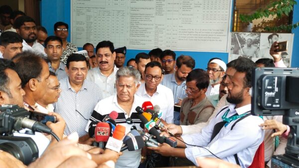 সোনামসজিদ স্থলবন্দরের উন্নয়নে পদক্ষেপ গ্রহণ করা হবে-নৌ পরিবহন উপদেষ্টা