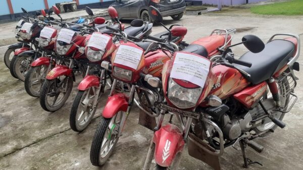 জেলা পুলিশের অভিযানে ৮টি চোরাই মোটরসাইকেল উদ্ধার ॥ চোর গ্রেফতার