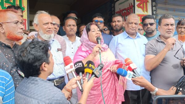 চাঁপাইনবাবগঞ্জ-২ আসনে বিএনপি দলীয় এমপি মনোনয়ন প্রত্যাশী পাপীয়া’র গণসংযোগ