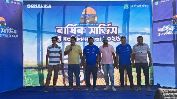 চাঁপাইনবাবগঞ্জে সোনালিকা ডে-কৃষকদের নিয়ে সভা ॥ এসিআই মটরস’র সার্ভিস ক্যাম্পেইন