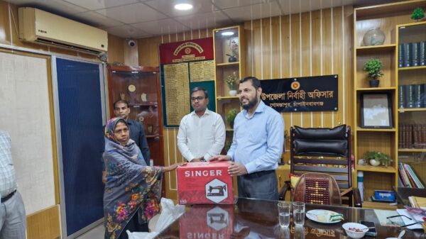 গোমস্তাপুরে বিভিন্ন অনুষ্ঠানে জেলা প্রশাসক