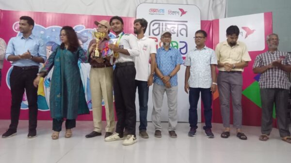 বিজ্ঞান উৎসবে বিভাগীয় পর্যায়ে নাচোল উপজেলা স্কুলের জয়জয়কার