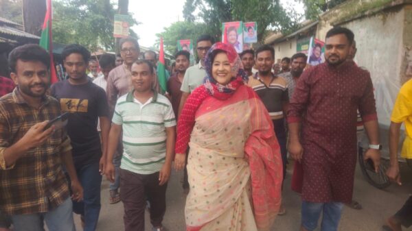 নাটোরের বাগাতিপাড়ায় সৈয়দা আশিফা আশরাফী পাপিয়ার জনসভা