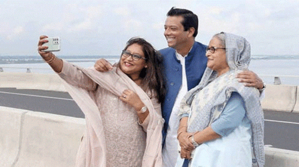 শেখ হাসিনা ও তার পরিবারের কেউ ভোট দিতে পারবেন না