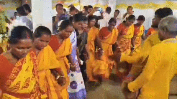 ঠাকুরগাঁওয়ে ওরাঁও সম্প্রদায়ের কারাম উৎসব পালিত