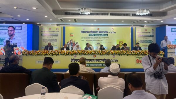 জন্মসনদ ছাড়াই প্রতিটি শিশুকে টাইফয়েডের টিকা দিতে হবে-স্বাস্থ্য উপদেষ্টা