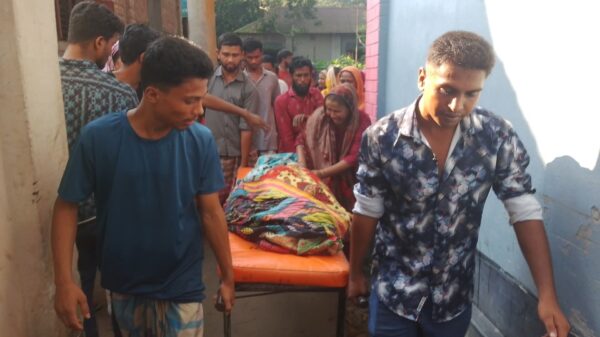 গাইবান্ধায় পলাশবাড়ীতে ভুল চিকিৎসায় প্রসূতি ও নবজাতকের মৃত্যু