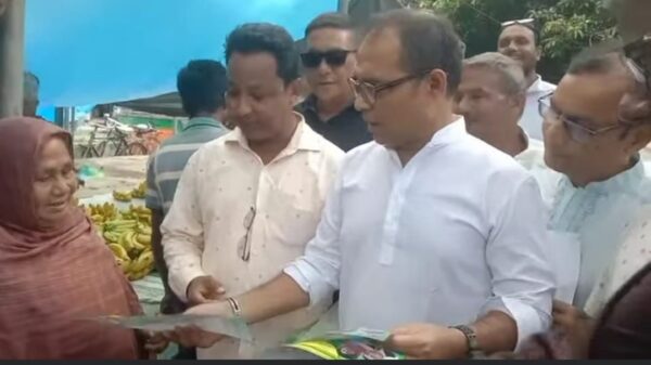 নাচোলে বিএনপির সাবেক সাংসদ আমিনুল ইসলামের গণসংযোগ