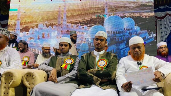 চাঁপাইনবাবগঞ্জে দিনব্যাপী ঐতিহাসিক সীরাত মাহফিল