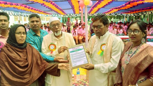 নাচোল পাইলট উচ্চ বিদ্যালয়ের প্রধান শিক্ষকের অবসরজনিত বিদায়