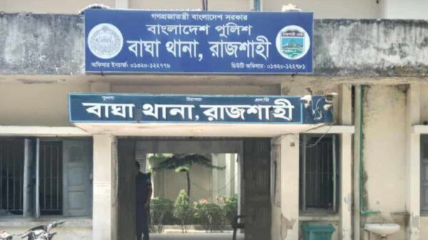 রাজশাহীতে মোটরসাইকেল ছিনতাইকালে ওয়ান শুটার গানসহ ৩ জন আটক