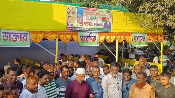 খেতুর ধামে এ্যাড. সুলতানুল ইসলাম তারেক’র মানবিক সেবা