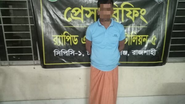 র‌্যাবের পৃথক অভিযানে মাদকসহ আটক-২