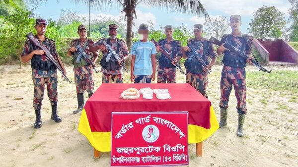 চাঁপাইনবাবগঞ্জ সীমান্তে ৫৩ বিজিবি’র অভিযান ॥ ২ কেজি ৩’শ গ্রাম বিস্ফোরকসহ আটক এক