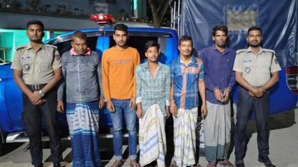 চাঁপাইনবাবগঞ্জ ডিএনসির অভিযান ॥ গাঁজাসহ গ্রেফতার ৬-সাজা প্রদান