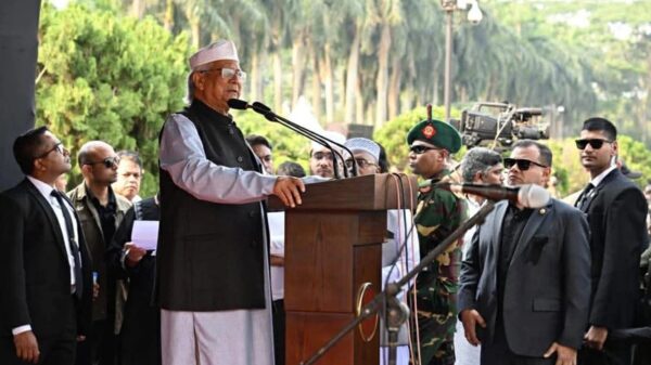 যতদিন বাংলাদেশ থাকবে ॥ ততদিন হাদি সকল বাংলাদেশীর বুকের মধ্যে থাকবেন’-প্রধান উপদেষ্টা