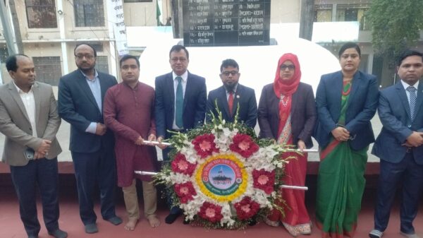 চাঁপাইনবাবগঞ্জে বিজয় দিবসে জাতীর সূর্যসন্তানদের শ্রদ্ধায় স্মরণ ॥ বিএনপি-জামায়াতের বিজয় র‌্যালী