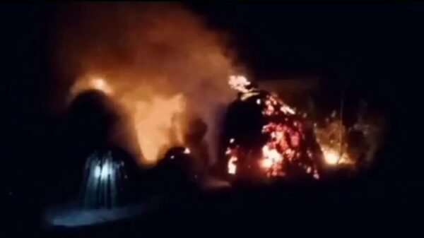 নিয়ামতপুরে মাঠি ভরাট করাকে কেন্দ্র করে মারপিট ও অগ্নিসংযোগ