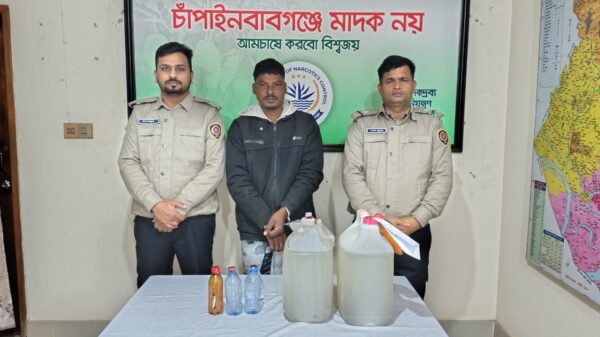 চাঁপাইনবাবগঞ্জে ডিএনসির অভিযানে চোলাইমদ-ওয়াশসহ গ্রেফতার এক