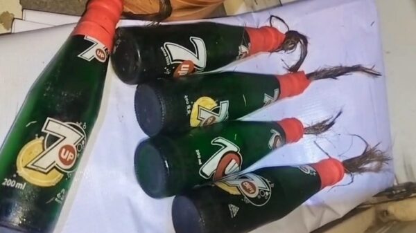 নাটোর-নওগাঁ আঞ্চলিক মহাসড়কে আগুন ॥ ককটেল-পেট্টোল বোমা উদ্ধার