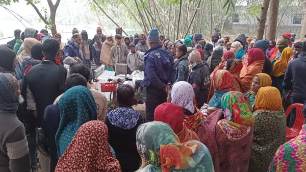 এনজিওর কিস্তি পরিশোধ না করতে পারায় ভাজা বিক্রেতার আত্মহত্যা
