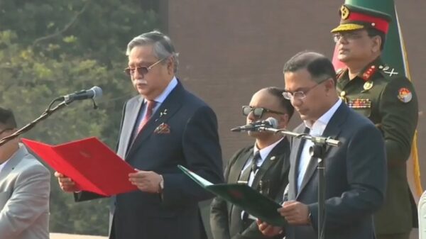 প্রধানমন্ত্রী হিসেবে শপথ নিলেন তারেক রহমান ॥ ২৫ মন্ত্রী এবং ২৪ প্রতিমন্ত্রীর শপথ গ্রহণ