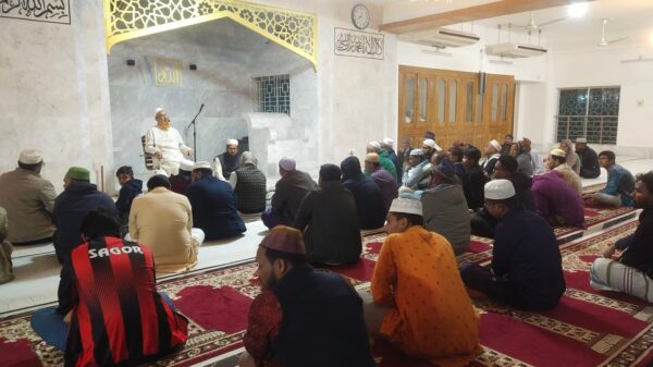 চাঁপাইনবাবগঞ্জে ভাবগাম্ভির্য-যথাযোগ্য মর্যাদা ও ইবাদত বন্দেগীর মধ্য দিয়ে পবিত্র শব-ই-বরাত পালিত