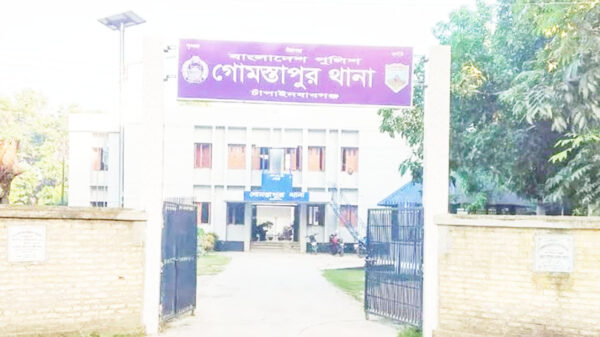 গোমস্তাপুরে গভীর রাতে ককটেল বিস্ফোরণ ॥ কেঁপে উঠল বাজার ও থানা এলাকা