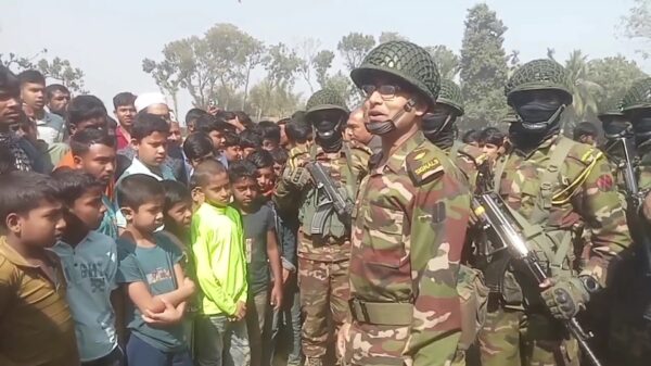 গাইবান্ধার দুর্গম চরে সেনাবাহিনীর নির্বাচনী মহড়া অনুষ্ঠিত