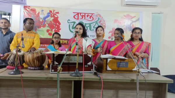 নওগাঁয় বসন্ত উৎসব পালিত হয়েছে