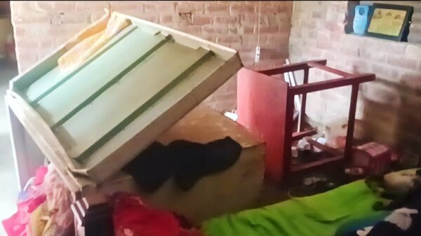 নাটোরের বাগাতিপাড়ায় বসতবাড়িতে হামলা ও লুটপাটের অভিযোগ