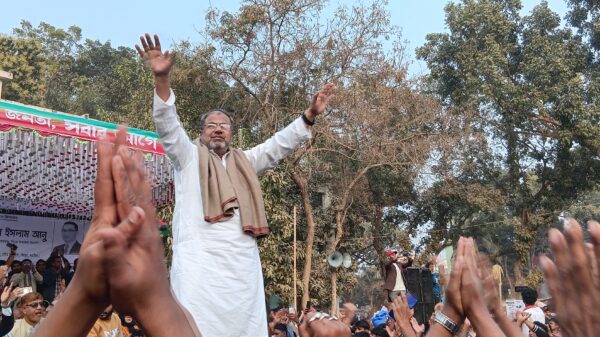 নান্দনিক সিংড়া গড়ার অঙ্গীকার নিয়ে ধানের শীষে ভোট চাইলেন অধ্যক্ষ আনু