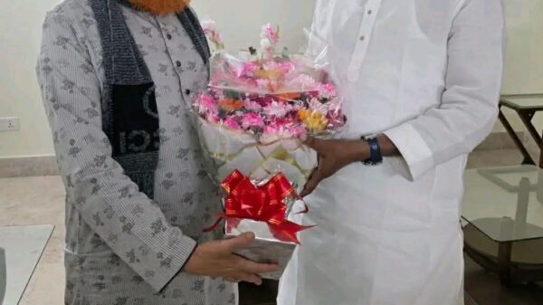 প্রতিমন্ত্রী সুলতান সালাউদ্দিন টুকু’র সাথে টাঙ্গাইল-৬ এর সাংসদ রবিউল এর সৌজন্য সাক্ষাৎ