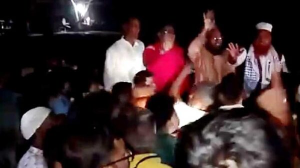 রাজশাহীতে ‘ইমাম নিয়োগ নিয়ে’ বিএনপি-জামায়াত সংঘর্ষ ॥ নিহত ১