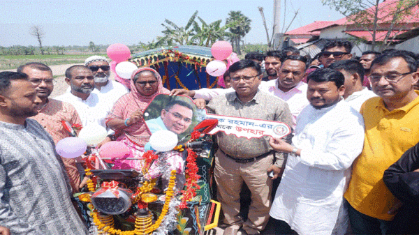 প্রধানমন্ত্রী তারেক রহমানের উপহার পেলেন রাজশাহীর অসহায় টুলি বেগম