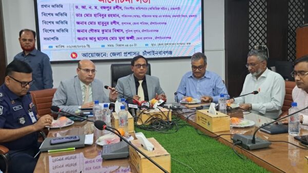 রবিবার থেকে জেলায় ‘হাম’র টিকা কার্যক্রম শুরু- চাঁপাইনবাবগঞ্জে হামের প্রাদুর্ভাব নির্মূলে করণীয় নির্ধারণে গুরুত্বপূর্ণ সভা-৪৫ হাজার টিকার প্রস্তুতি